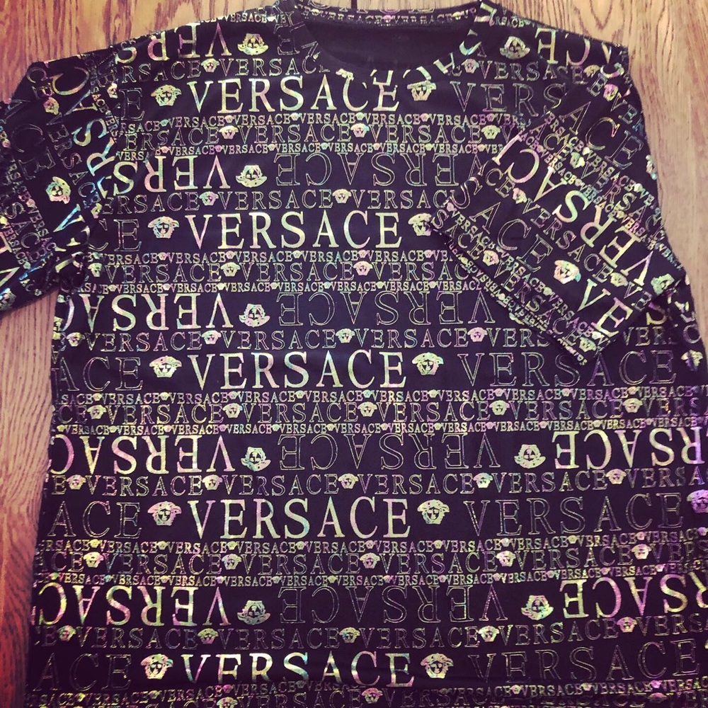 Faux real Versace t shirt with metallic print